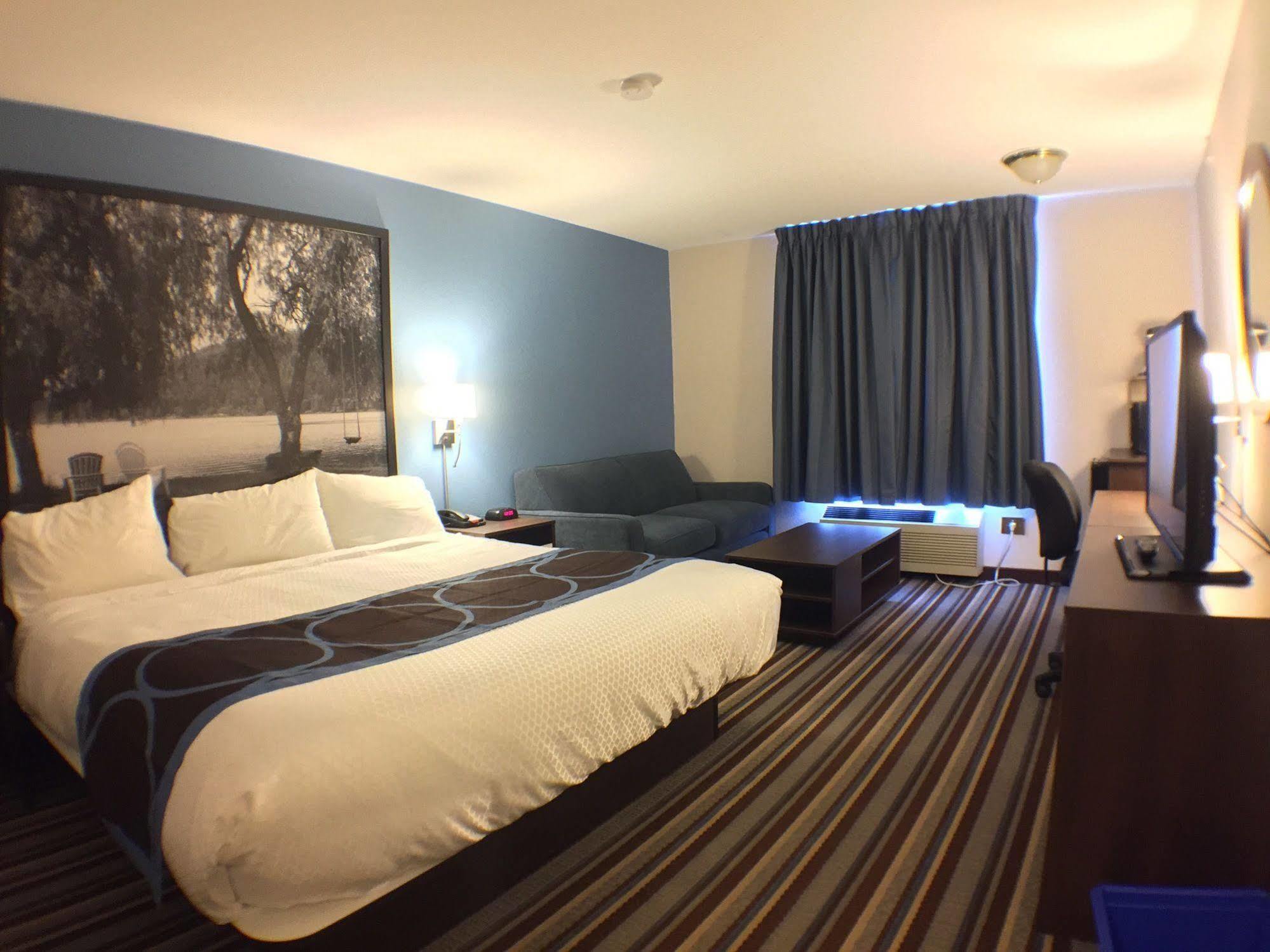 Super 8 By Wyndham Fort Frances Exterior photo